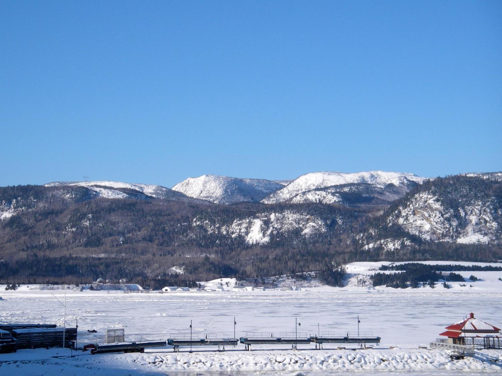Chalets Condos Sur Le Fjord LʼAnse-Saint-Jean Zewnętrze zdjęcie