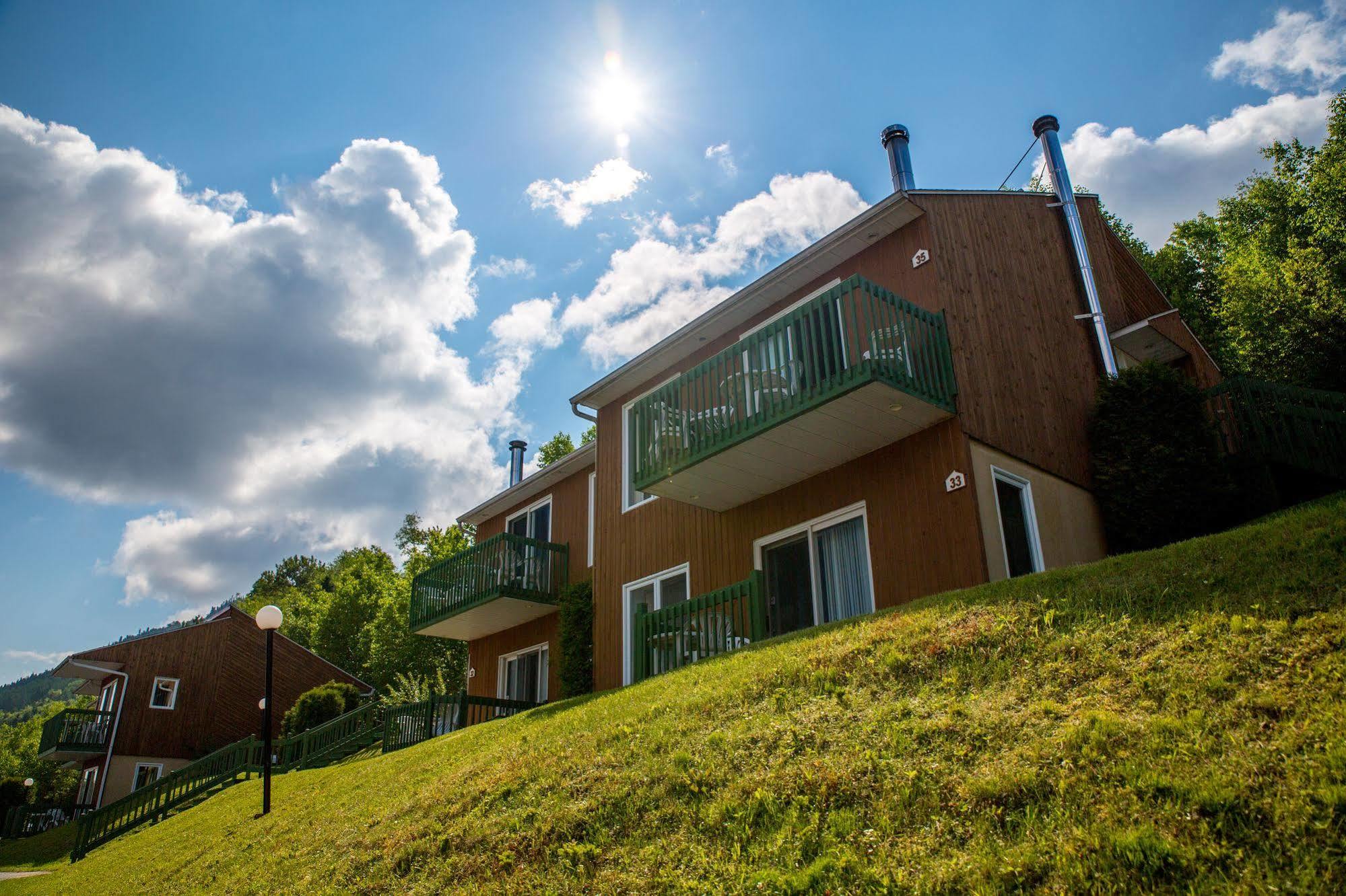 Chalets Condos Sur Le Fjord LʼAnse-Saint-Jean Zewnętrze zdjęcie