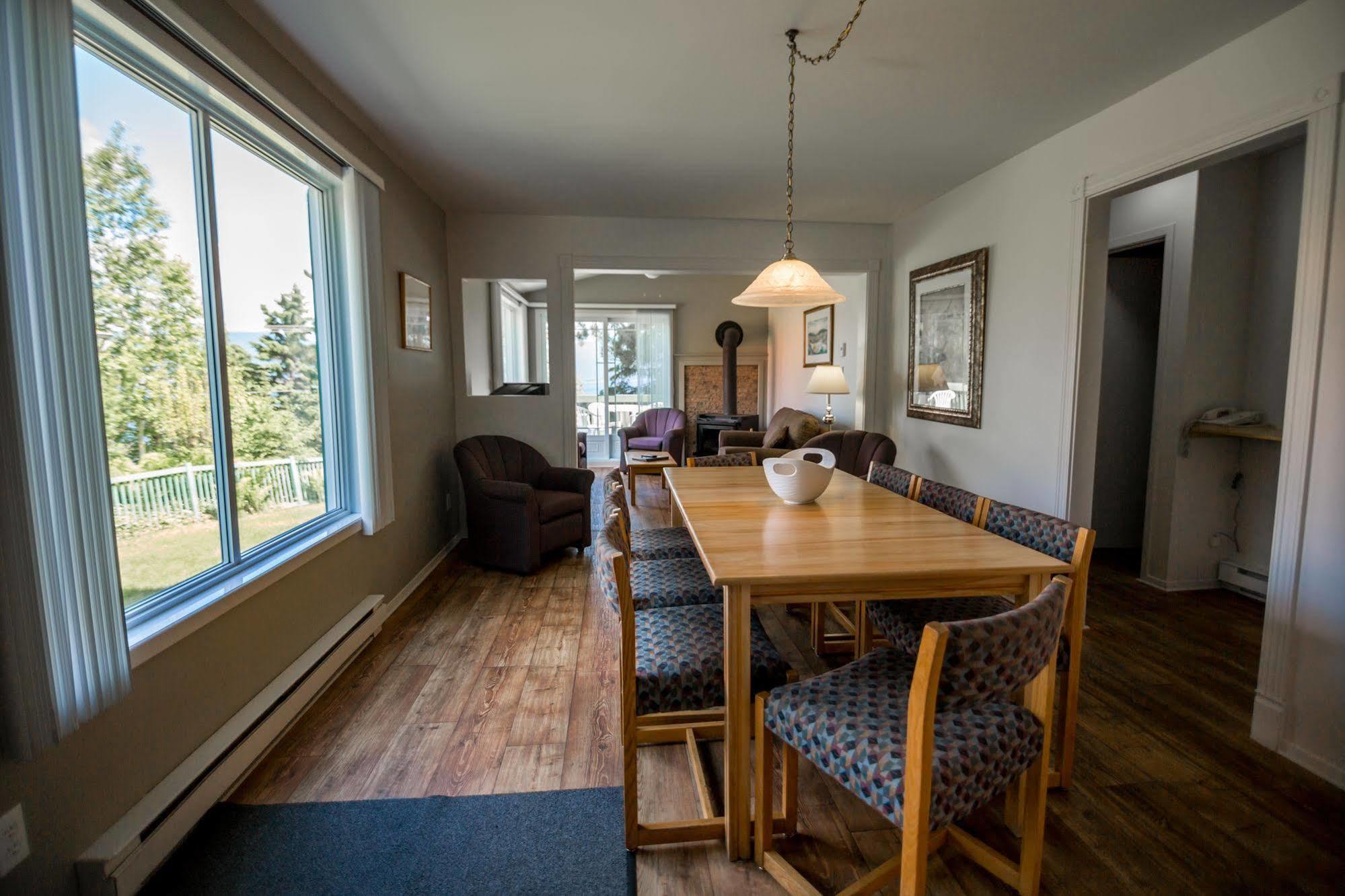Chalets Condos Sur Le Fjord LʼAnse-Saint-Jean Zewnętrze zdjęcie