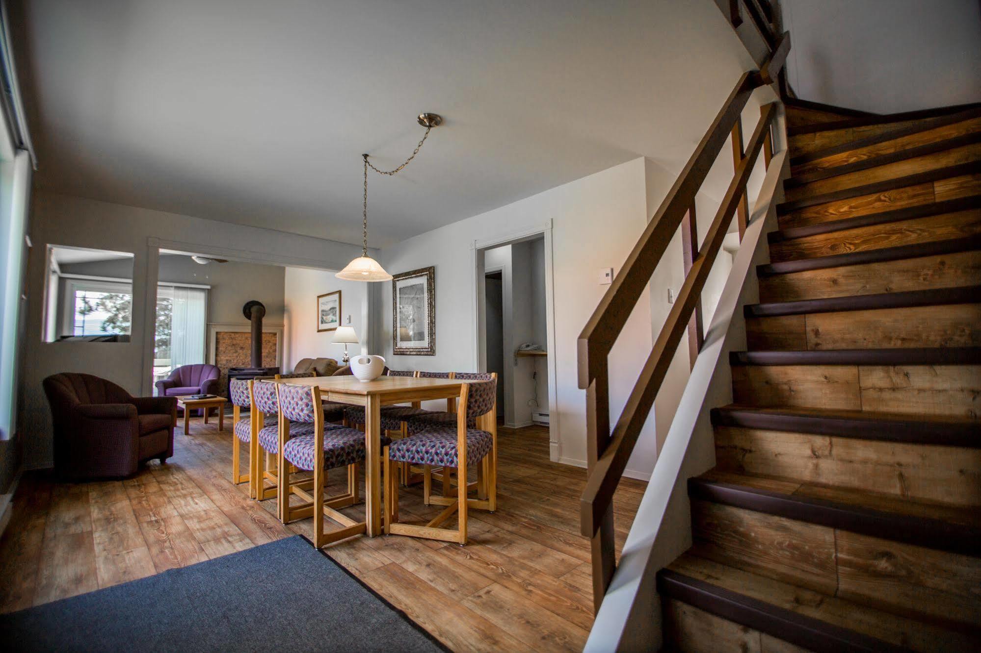 Chalets Condos Sur Le Fjord LʼAnse-Saint-Jean Zewnętrze zdjęcie