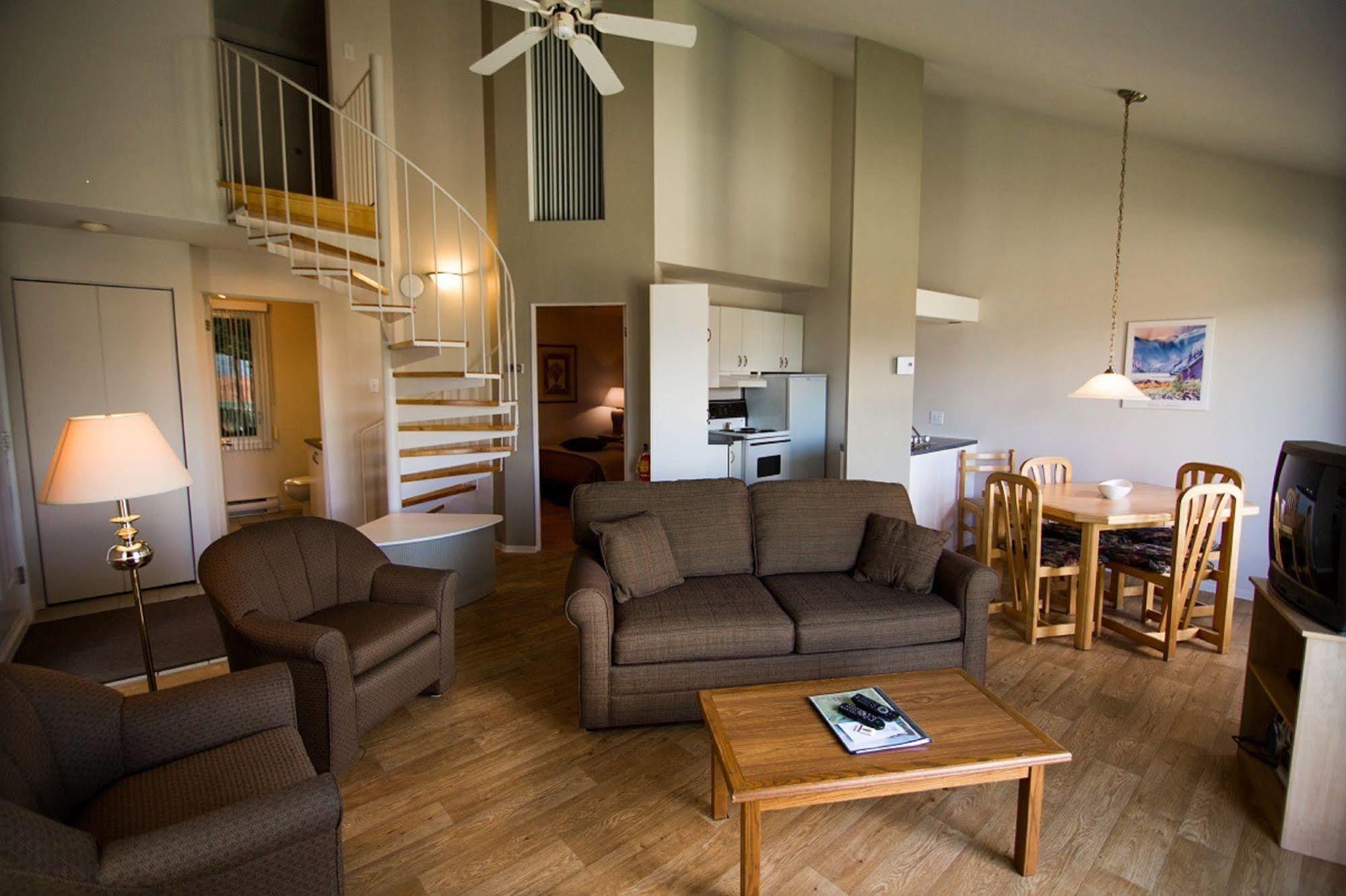 Chalets Condos Sur Le Fjord LʼAnse-Saint-Jean Zewnętrze zdjęcie